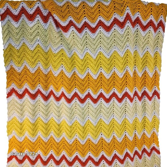 Handmade Crochet Blanket Chevron Zig Zag Pattern Yellow Orange White 42" x 36" A - Picture 7 of 7